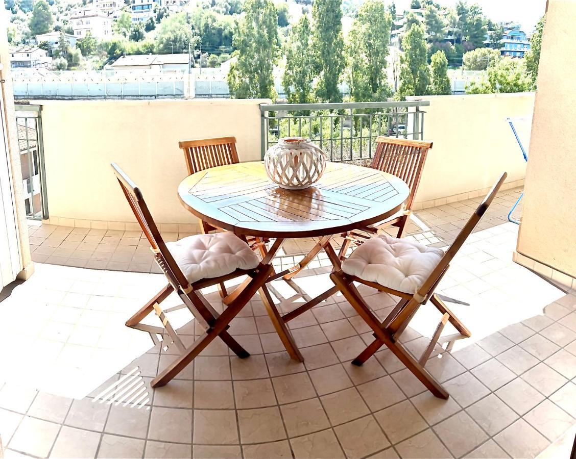 Casa Vacanze Esedra Apartment Pescara Bagian luar foto